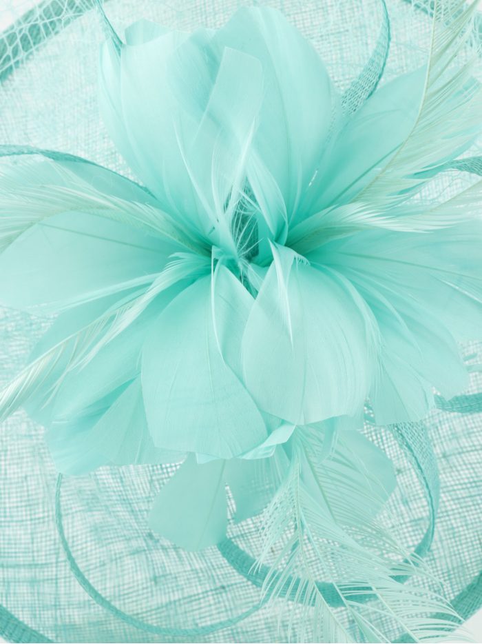 Tocado mediano plumas verde-agua