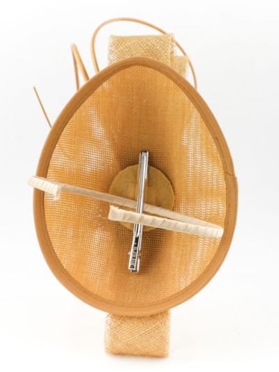 Tocado mediano plumas oro 2