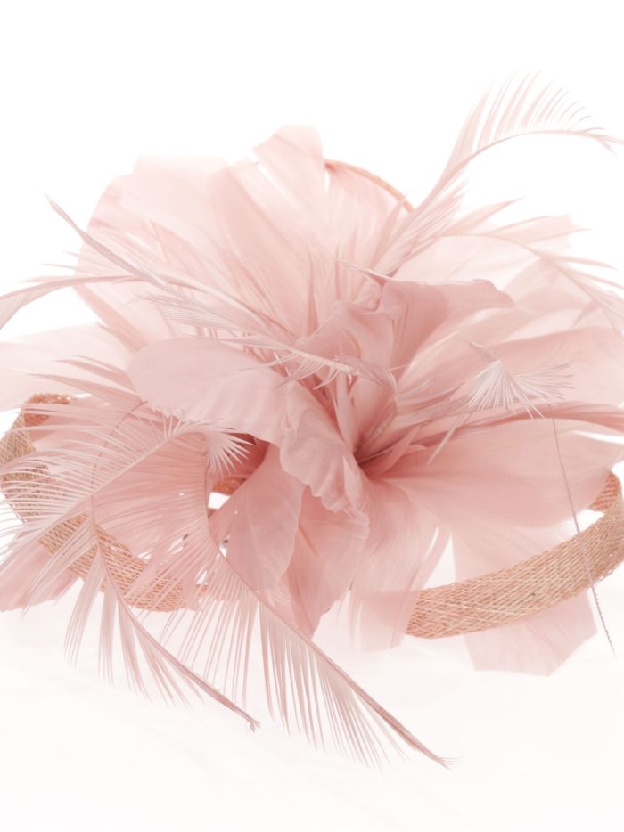 Tocado pequeño plumas rosa-palo