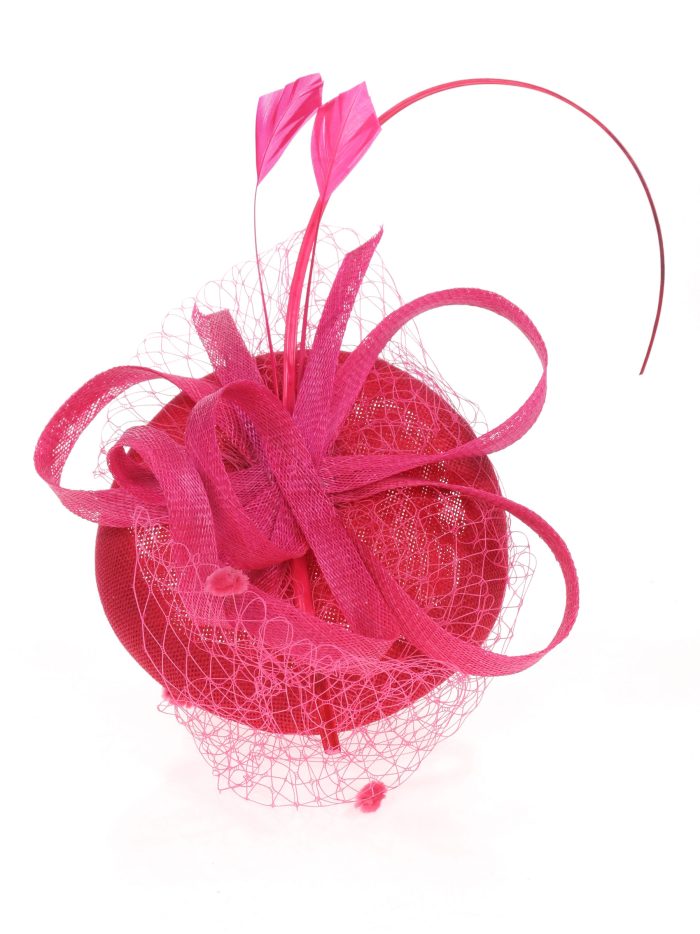 Tocado mediano redecillas fucsia