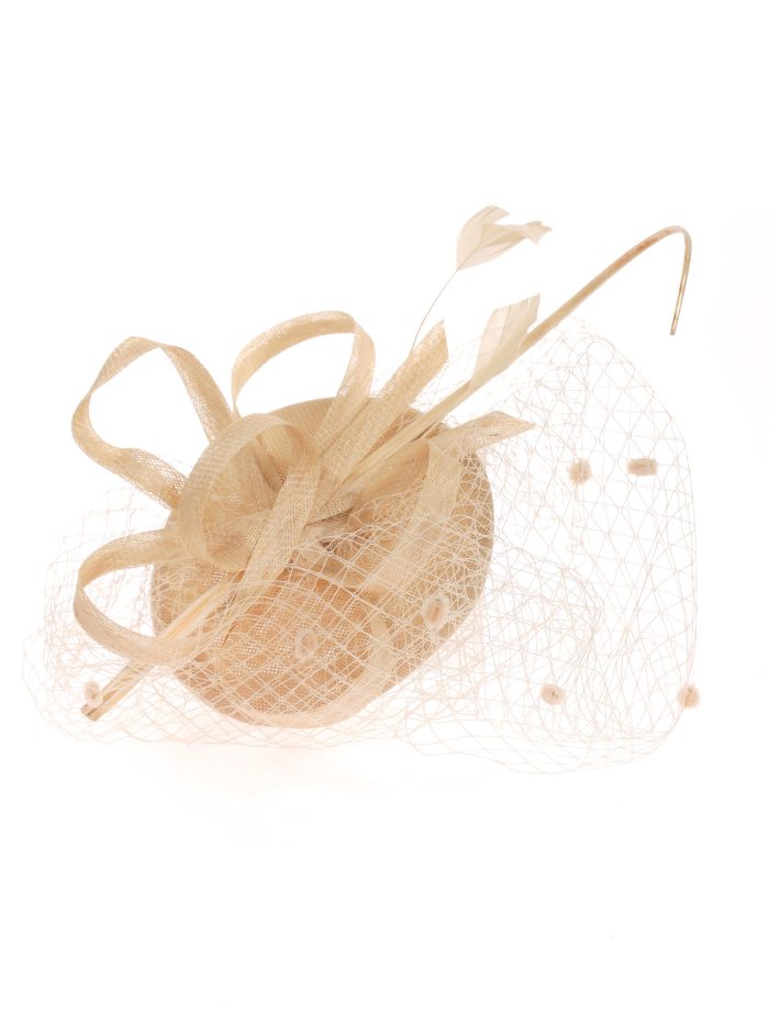 Tocado mediano redecillas beige