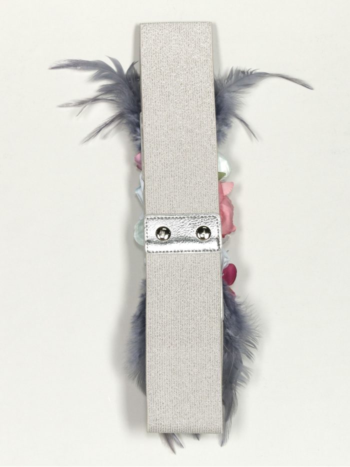 Cinturón elástico flores plumas plata