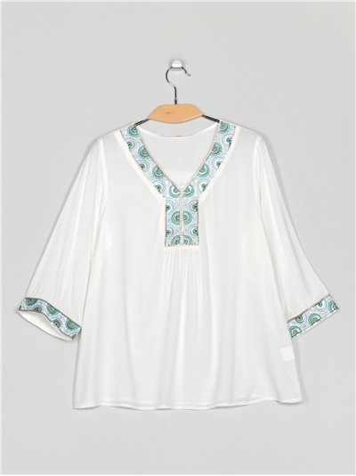 Embroidered blouse with sequin (M-2XL)