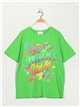 Camiseta amplia texto verde-manzana