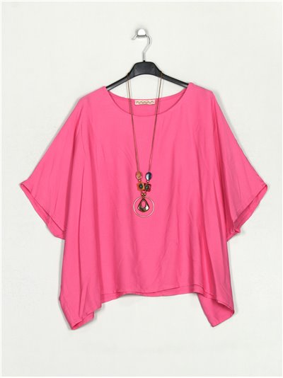 Plus size blouse with necklace fucsia