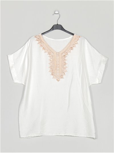 Plus size blouse with guipure blanco