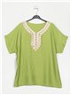 Plus size blouse with guipure verde-manzana