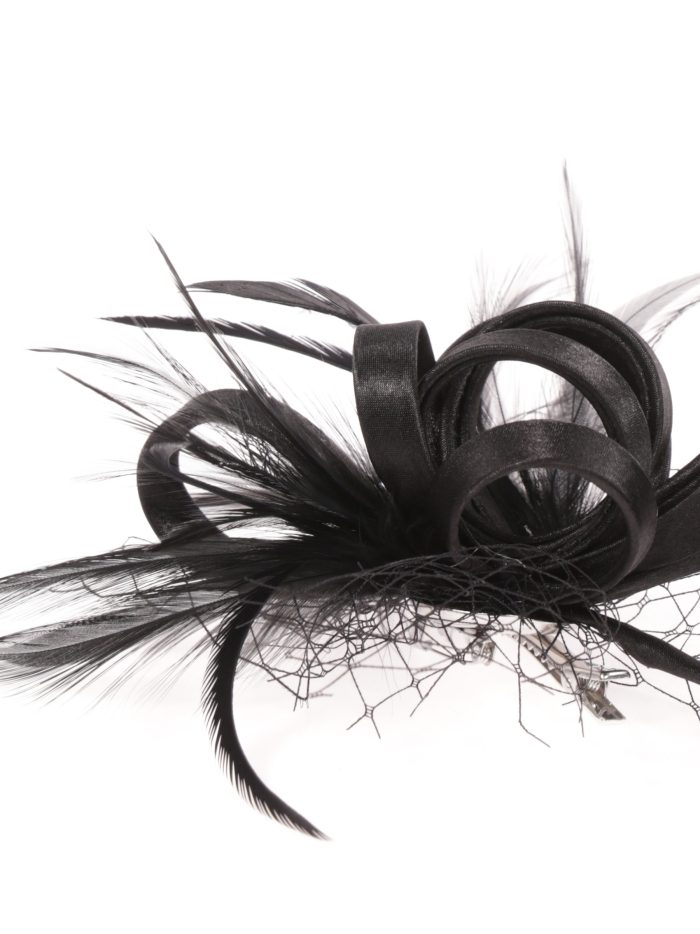 Tocado pequeño plumas negro