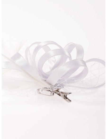 Tocado pequeño plumas blanco
