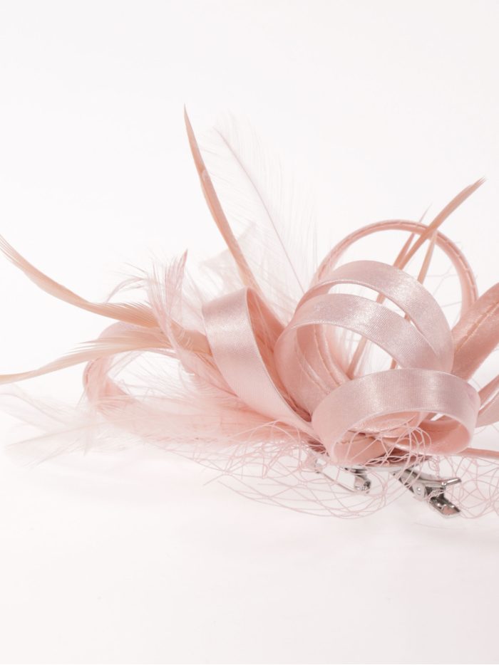 Tocado pequeño plumas rosa-palo