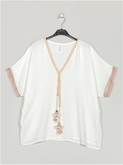 Plus size blouse with tassels details blanco