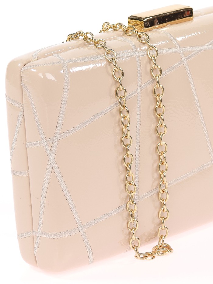 Bolso clutch de fiesta bordado acharolado beige