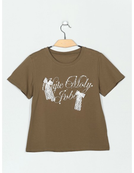 Camiseta texto abalorios lazos