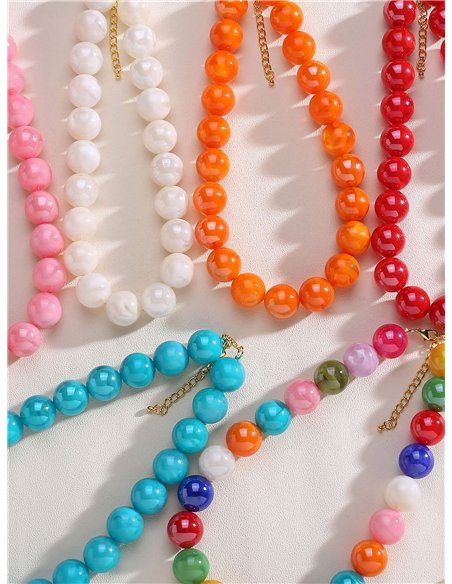 Collar de bolas cierre de mosquetón con acabado dorado