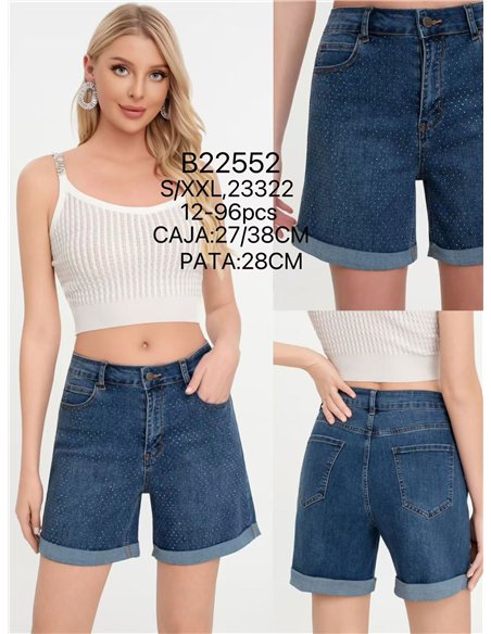 Short denim strass bajo acabado en vuelta