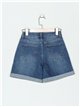 Short denim strass bajo acabado en vuelta