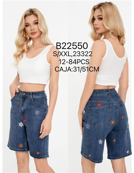 Embroidered floral bermuda shorts