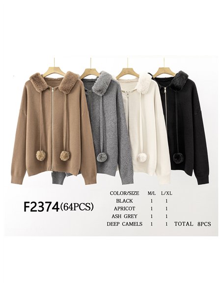 Chaqueta punto capucha pelo pompones