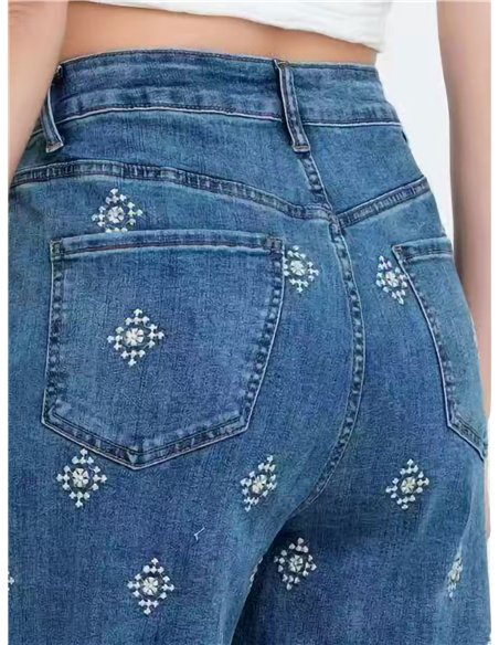 Embroidered bermuda shorts with turn-up hems