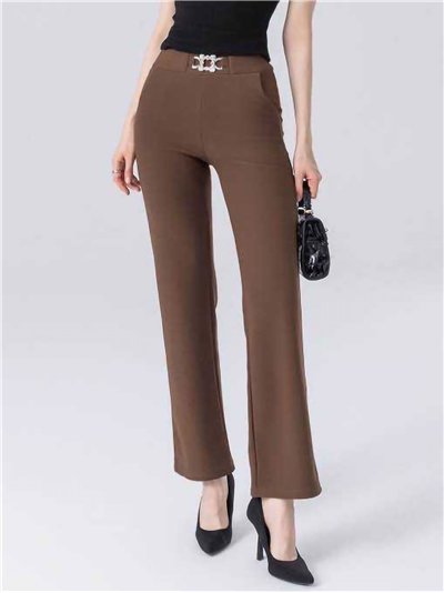 Pantalón recto afelpado detalle metálico