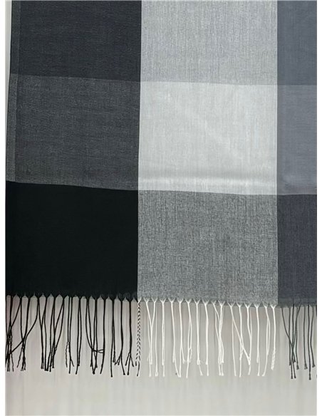 Fular cuadros flecos