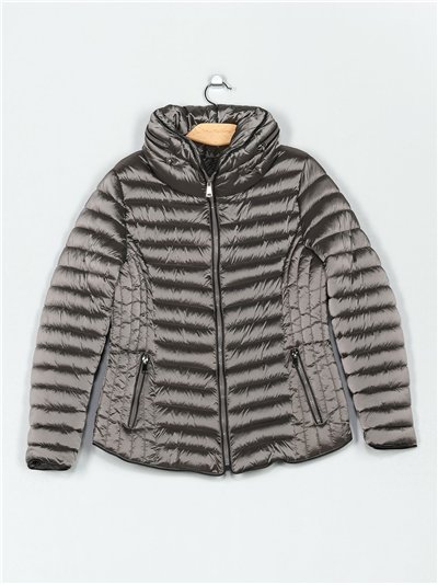 Anorak corto capucha plegable