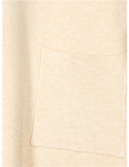 Oversized soft sweater with pockets