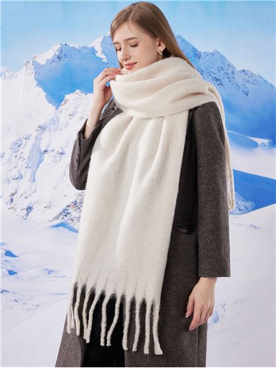 Bufanda punto grueso flecos 