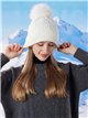 Gorro punto estructura trenzas pompon