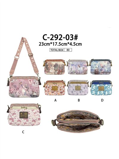 Bolso bandolera con diseño muñeca