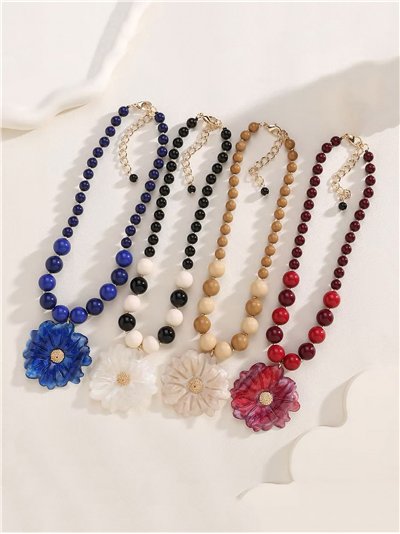 Collar abalorios colgante flor de resina