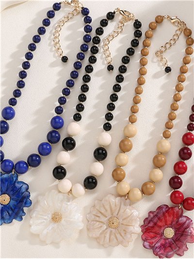 Collar abalorios colgante flor de resina 2