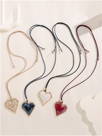 Collar cuerda con colgante corazón de resina