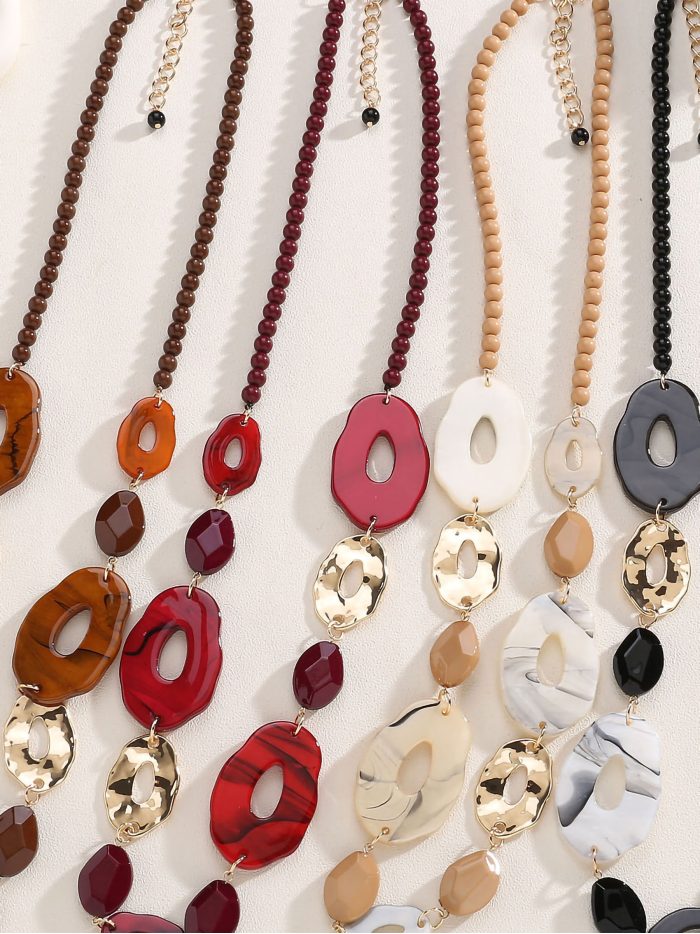 Collar de cuentas efecto piedra