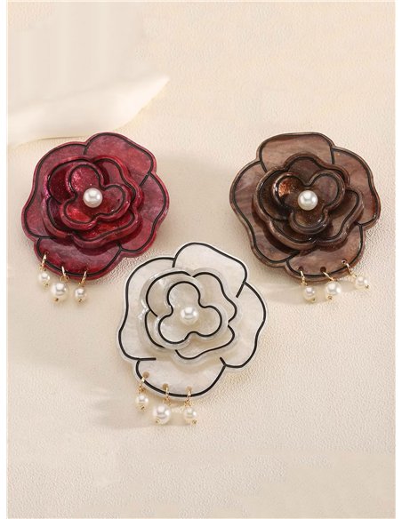 Broche flor de resina con perlas