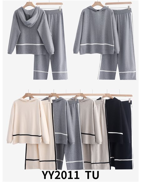 Co-Ord Contrast knit sweatshirts with hood + Trousers