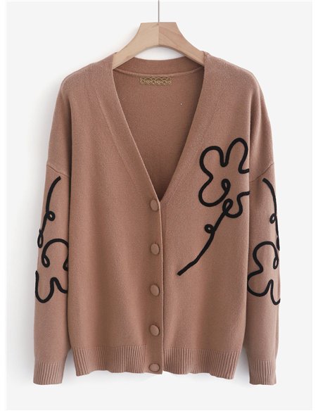 Chaqueta punto bordado floral relieve