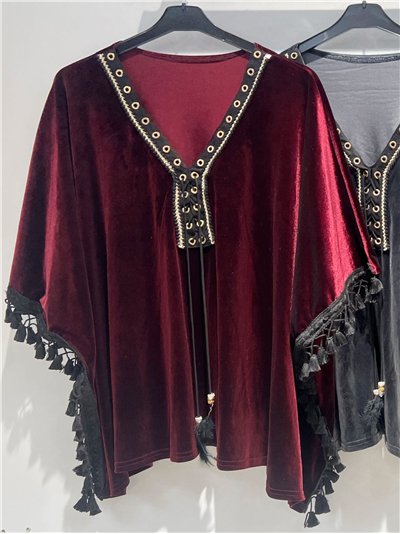 Blusa de terciopelo con borlas 2