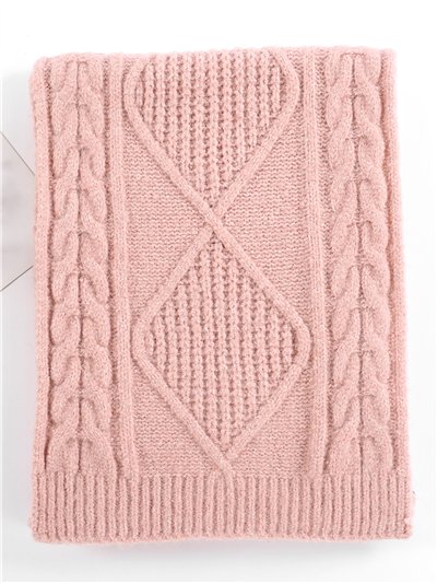 Soft cable‑knit scarf