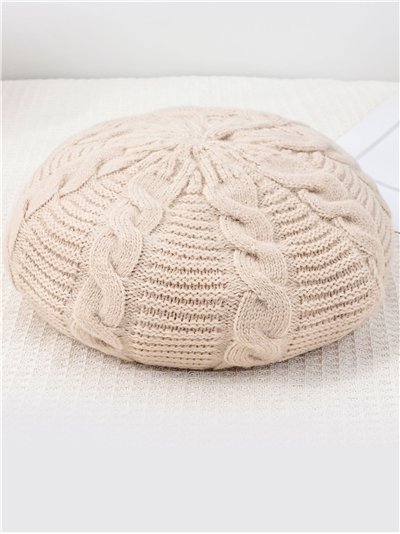 Boina de punto trenzas