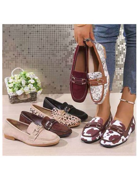 Mocasín detalle metálico