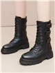 Bota militar con hebillas