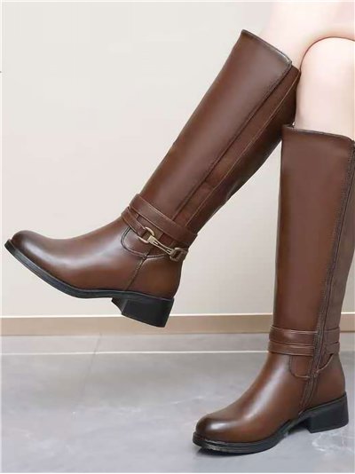 Bota hípica con adorno metálico