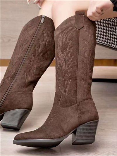 Bota cowboy alta con bordados