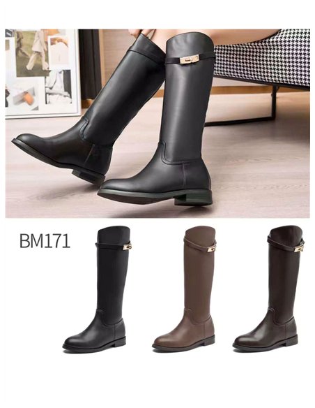 Bota hípica con adorno metálico