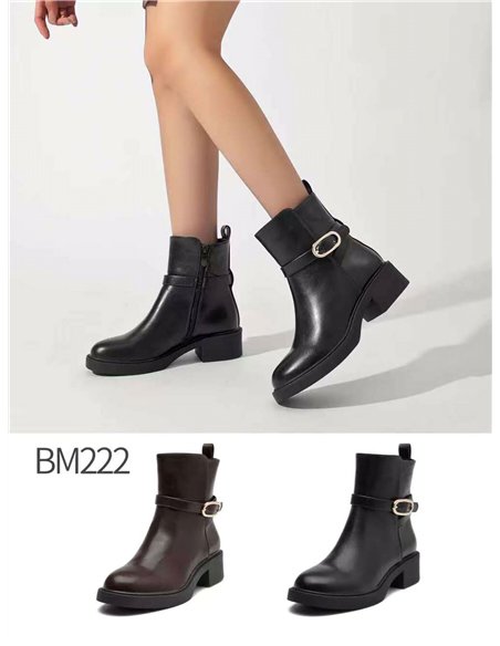 Botín con hebilla oval y tacón bloque