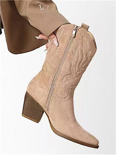 Bota western efecto ante tacón medio