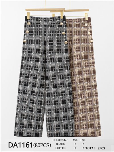 Pantalón de cuadros con botones 2
