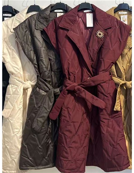 Chaleco acolchado largo con cinturón