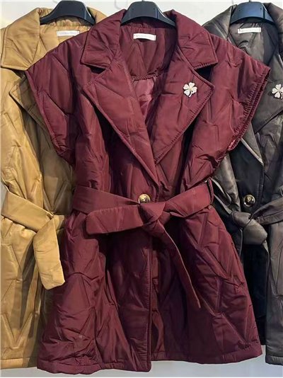 Chaleco acolchado con cinturón 2